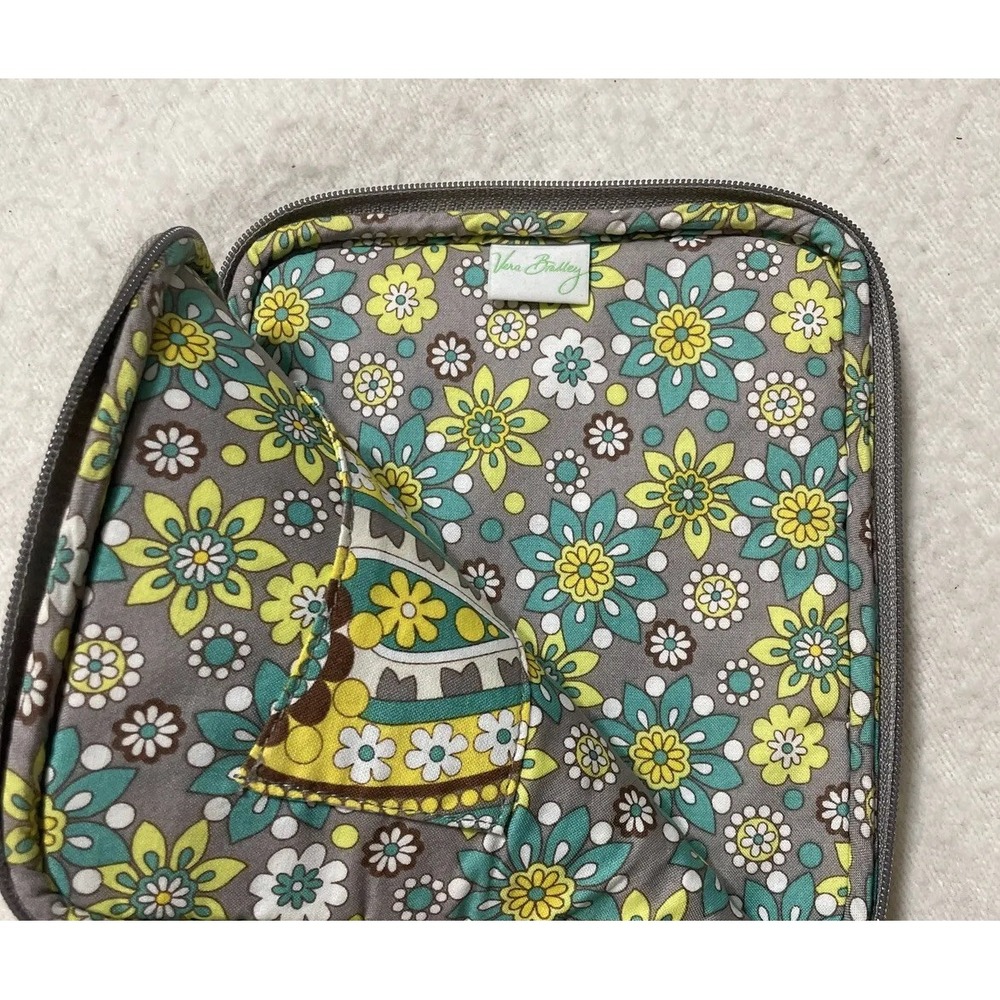 Vera Bradley Purse Wallet Women's Quilted Yellow Floral Pattern Clutch 9 x 6 - Picture 4 of 7